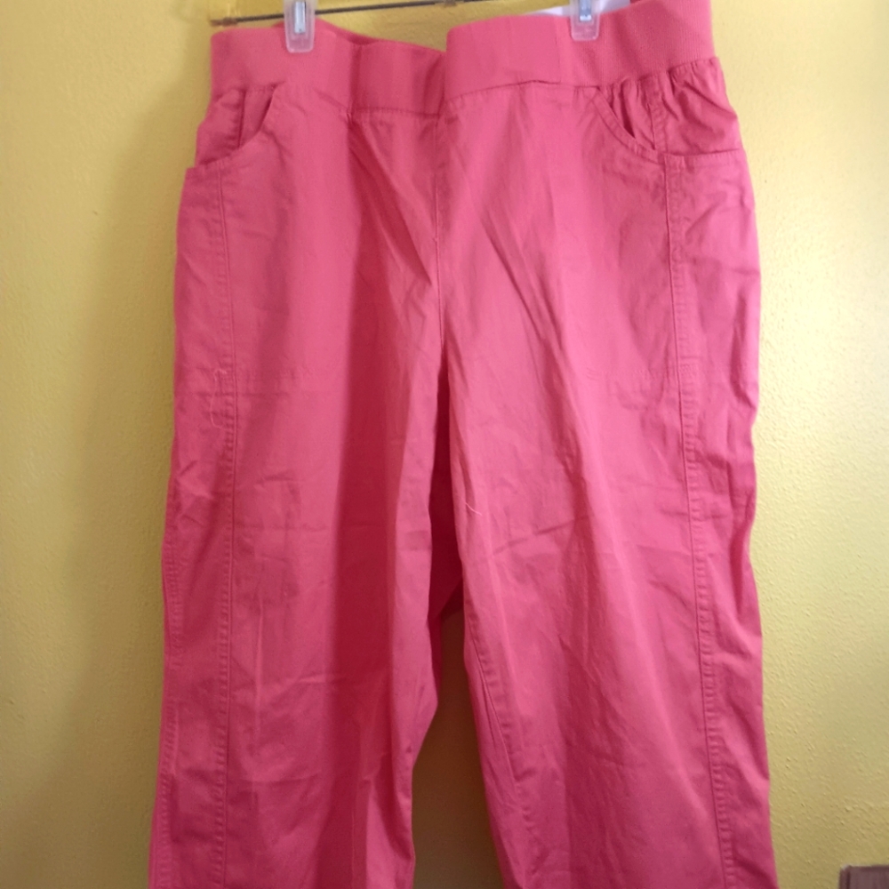 Cj Banks 16W Pink Capri's